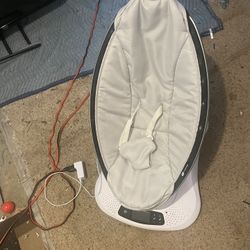 4Moms Mamaroo Baby Swing 