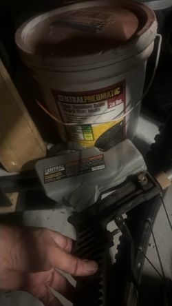 Sand Blaster And 25 Pound Bucket 