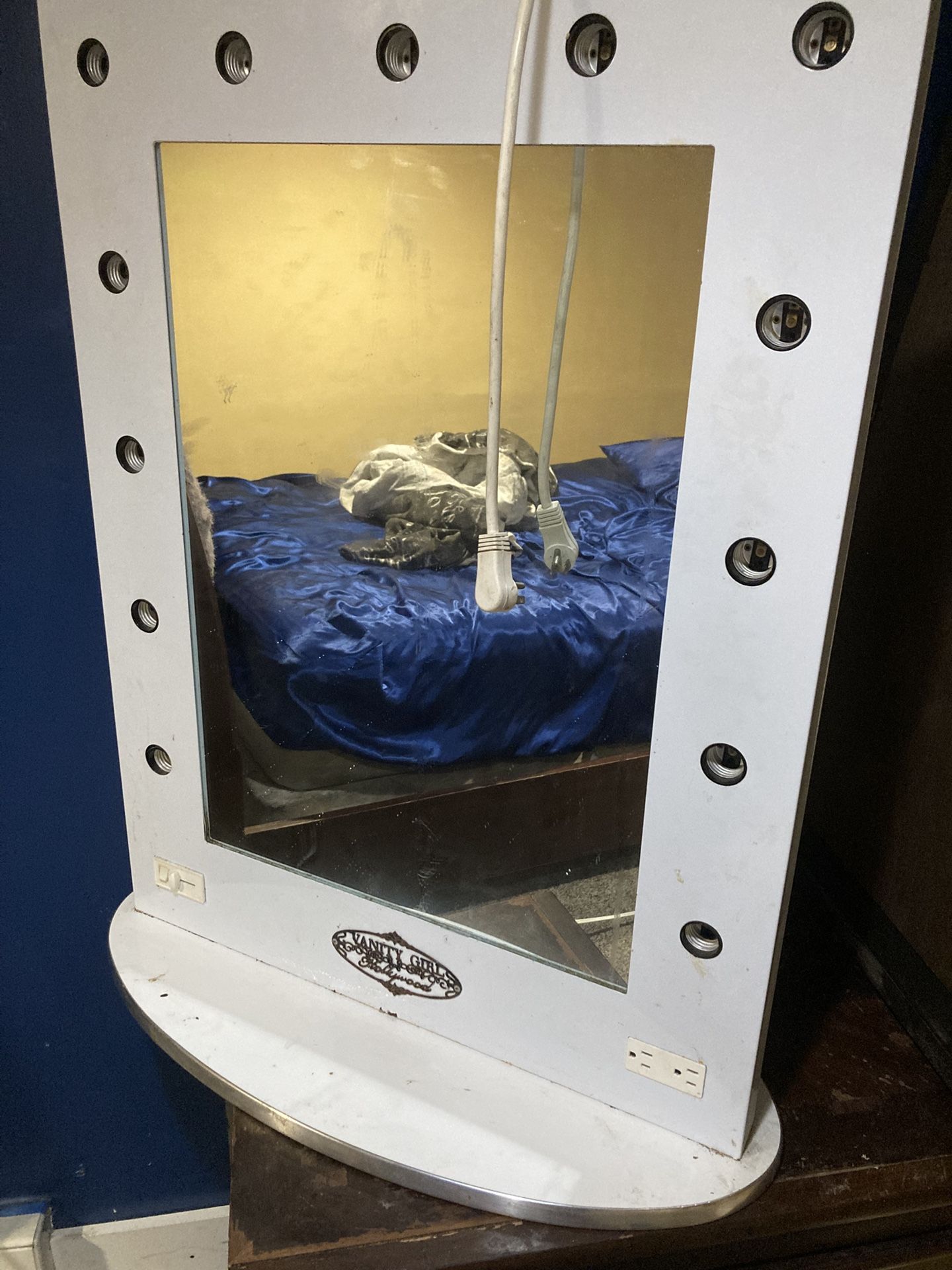 A Vanity MakeUp Mirror