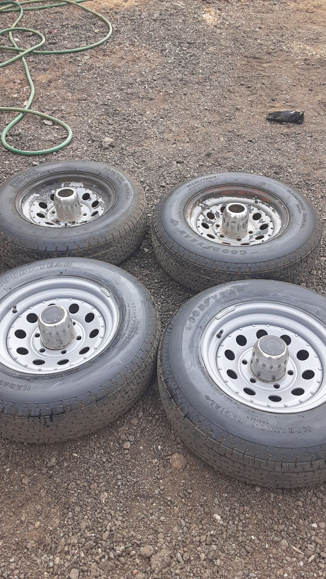 Trailer tires 205/75/15 6lugs