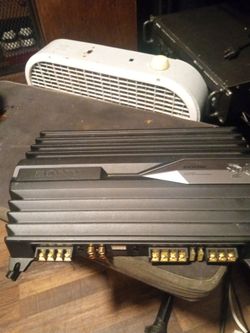 Like new Sony explode 4 channel 600 watt amp 50 bucks cash
