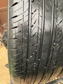 1 tire 225/65/17 abt 7/32