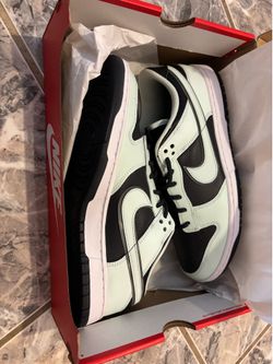 Nike Dunks Barely Green