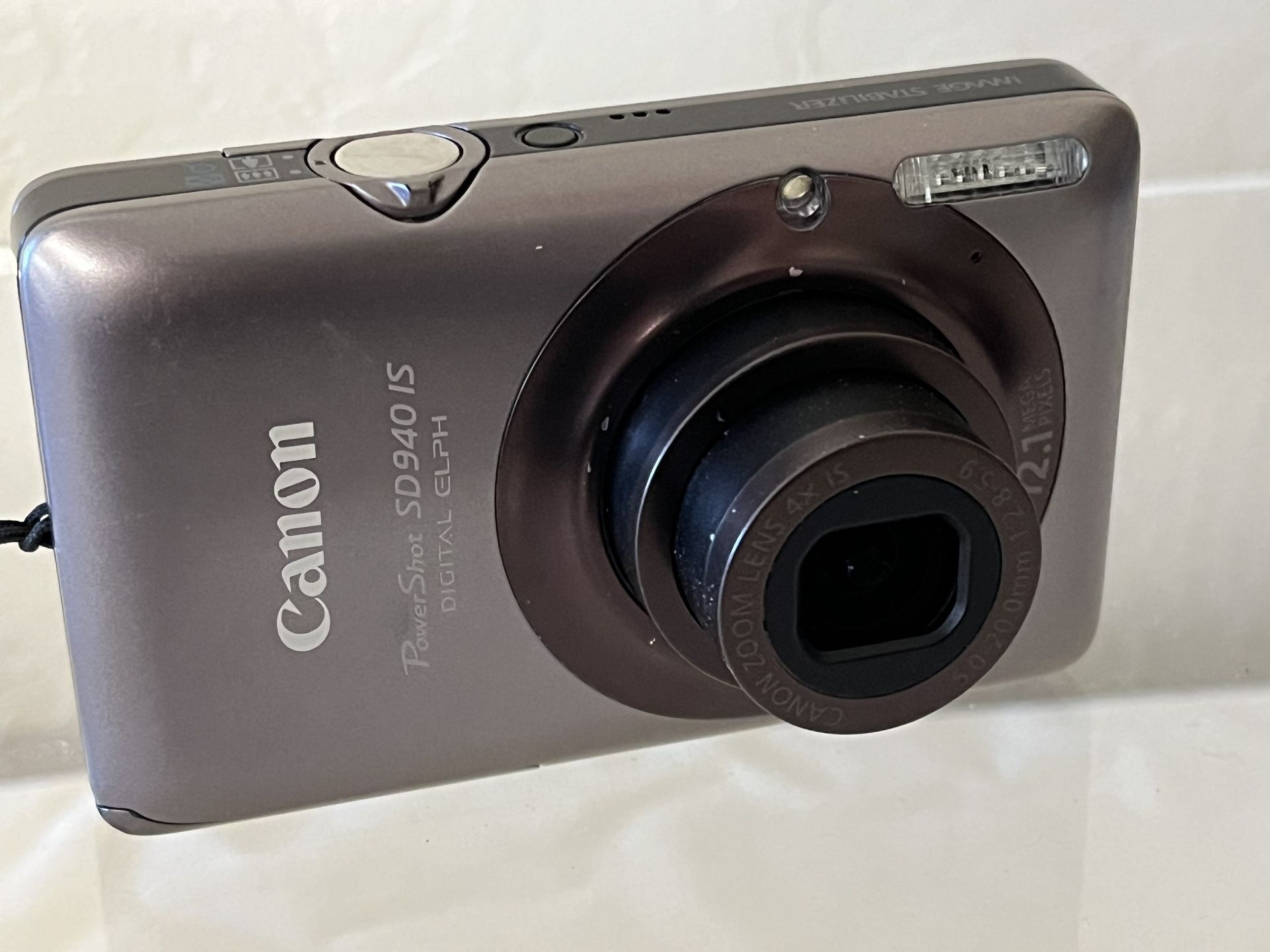 Canon PowerShot SD940 IS Digital Camera for Sale in Scottsdale, AZ