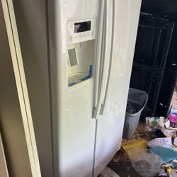 GE Refrigerator For Sale $650 Or Best Offer