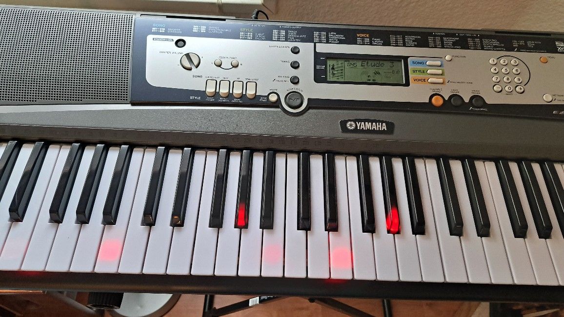 Yamaha Keyboard