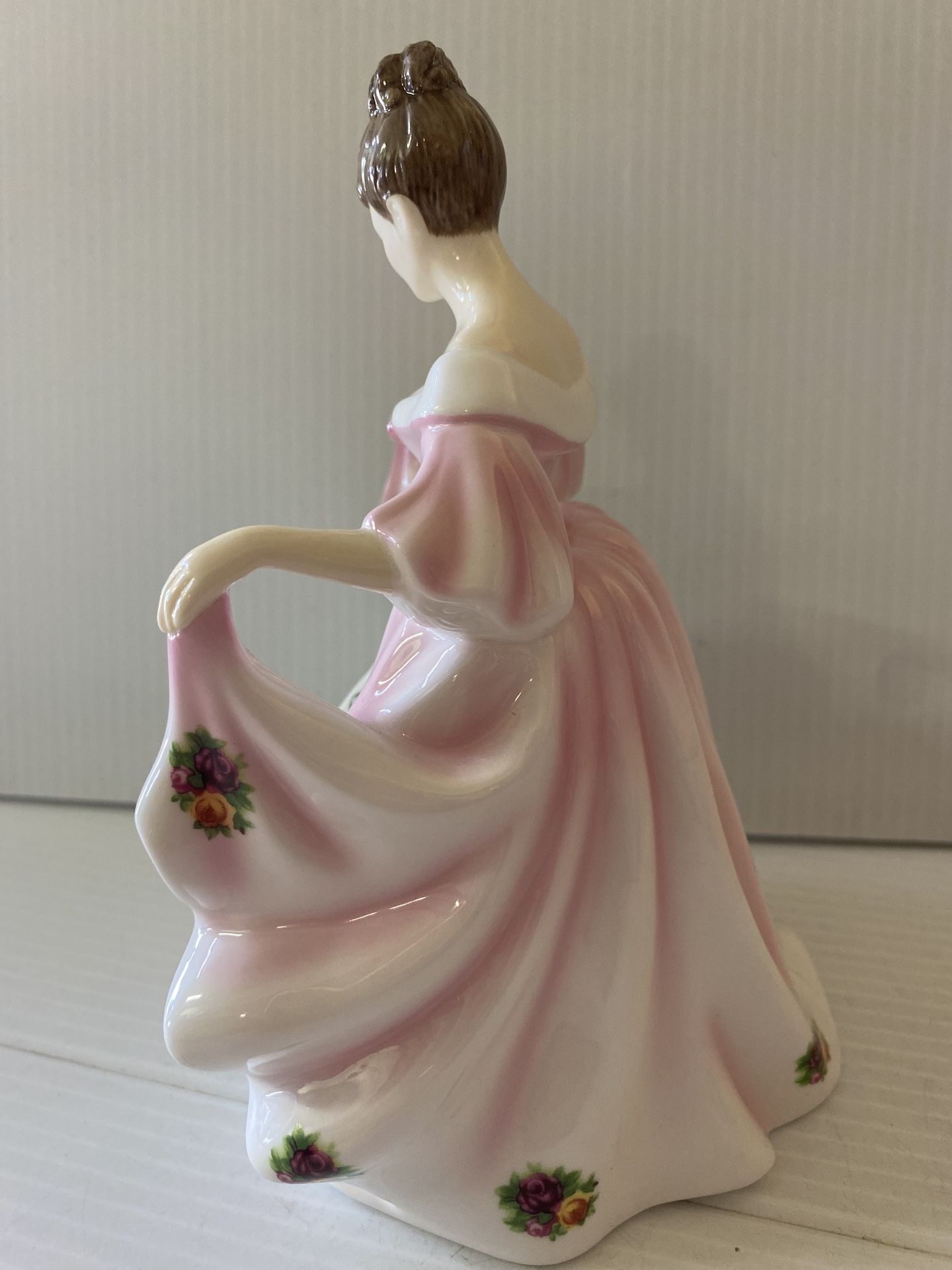 Royal Doulton Pretty Ladies Kathryn HN4948 Figurine ~ Old