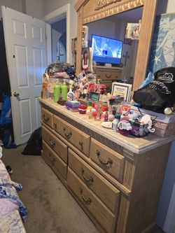 Queen Size Bedroom Set