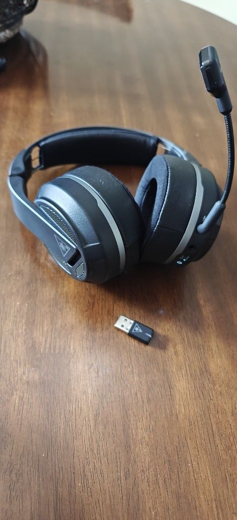 Turtle Beach Stealth 600 Gen 2 Wireless Gaming Headset – Great Condition!