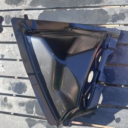 Right Tail Lamp Pocket