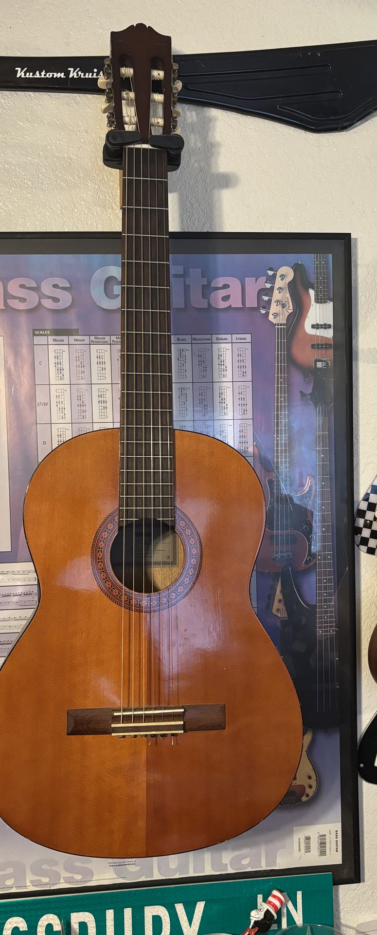 Yamaha C-40 Classical Acoustic Guitar