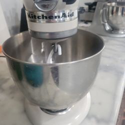 Kitchen Aid mixer, doesn't work 
