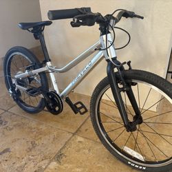 Prevelo Alpha 3. 20 Inch wheels. Aluminum Frame. 