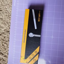 Universal Socket Wrench