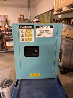 Justrite 4 Gal. Acid Corrosive Cabinet, Manual Close, 1 Door, 17"W x 17"D x 22"H, Blue