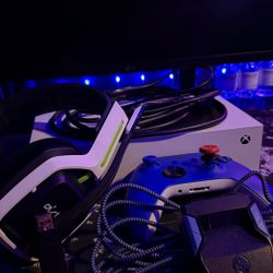 Xbox Series S Bundle + Cronus Zen