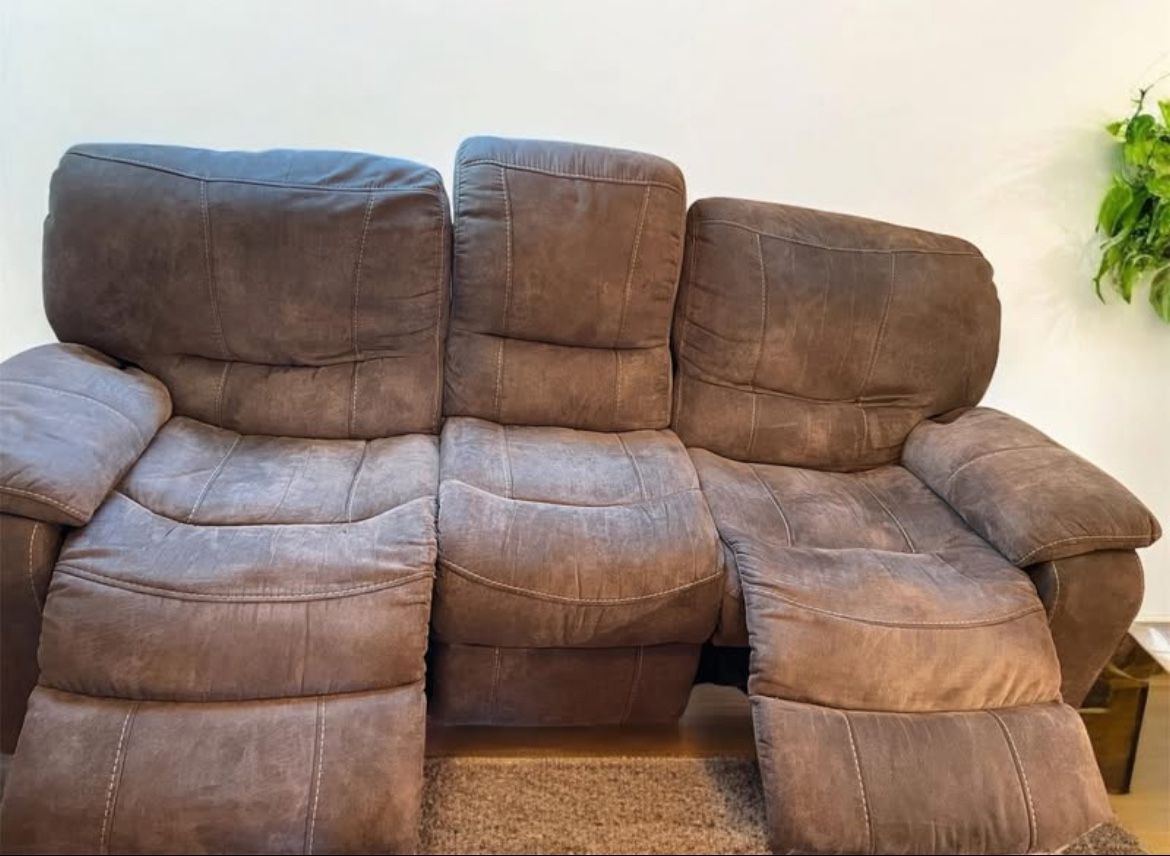 Recliner couch