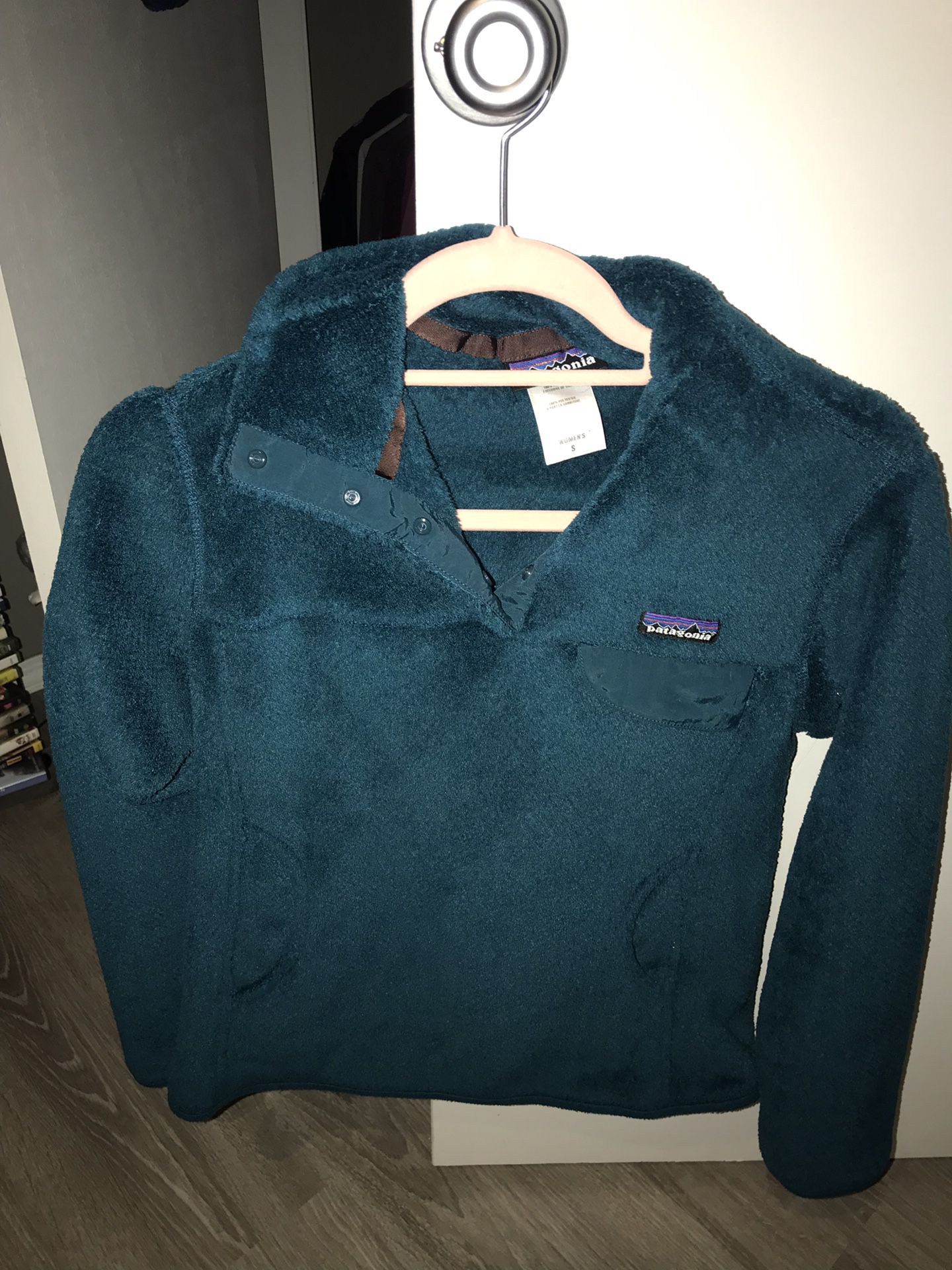 Patagonia women’s fleece pullover, size small