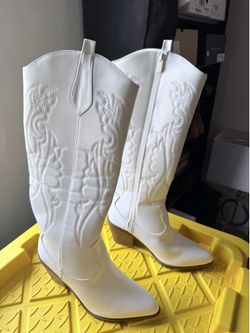 western cowboy boots with tonal embroidery and a chunky heel