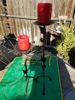 Iron candlestick holders with leaves and Vines in metal black with bronze color