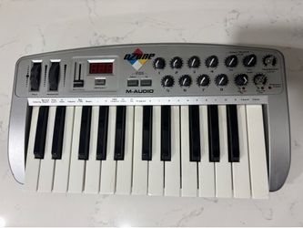 M-Audio Ozone 25 MIDI Keyboard Controller w/ Power Supply – Fully Working