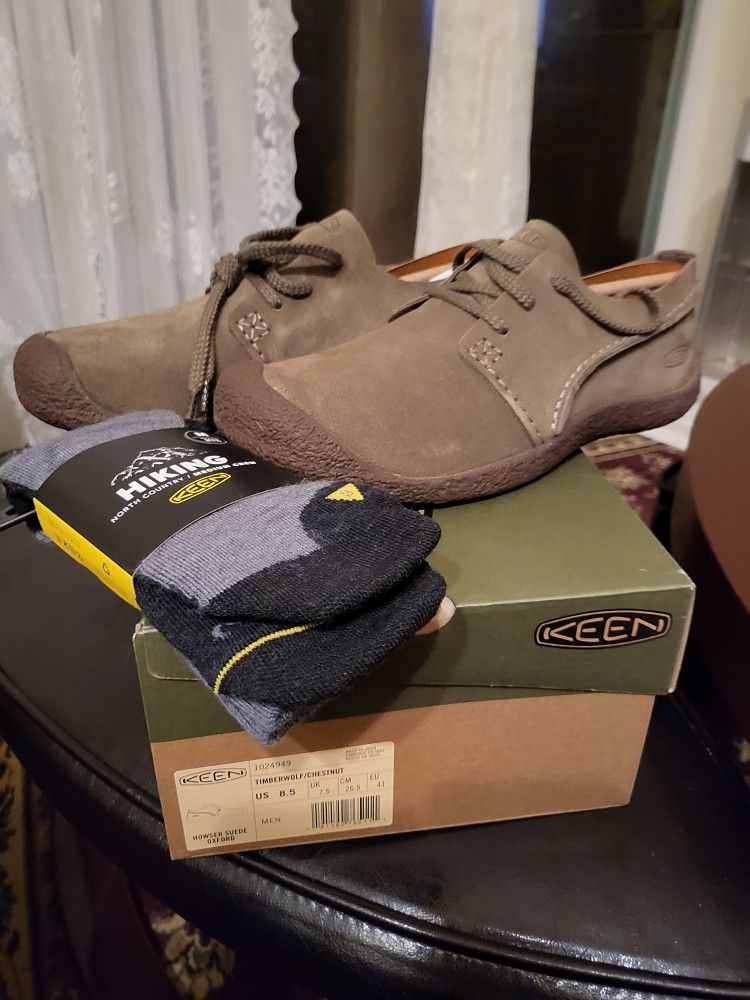 KEEN Howser Oxford Size 8.5