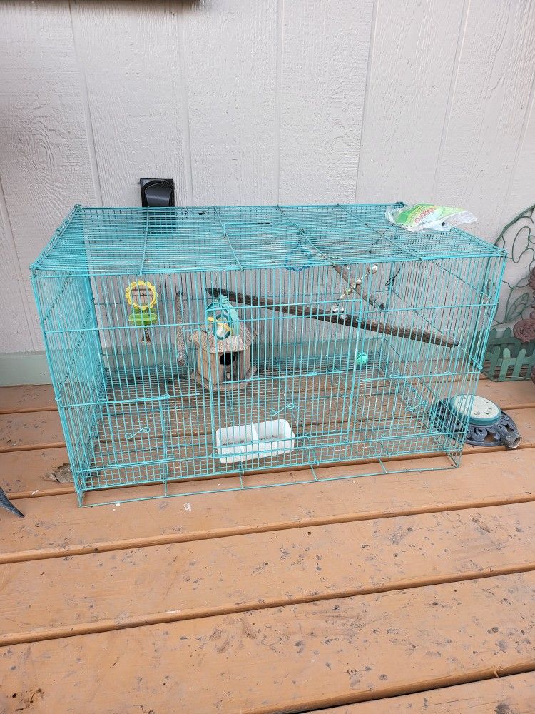 Bird Cage In Excelent Condition 
