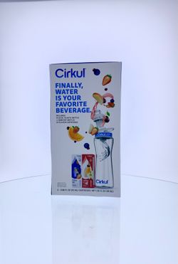 Cirkul 22oz Plastic Water Bottle Started Kit