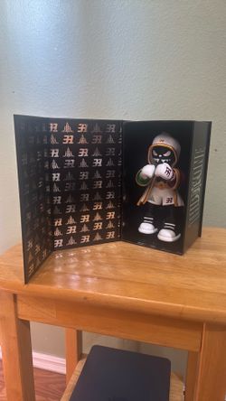 Thirty One X David Benavidez Mexican Monster Action Figure 100 pzs ONLY