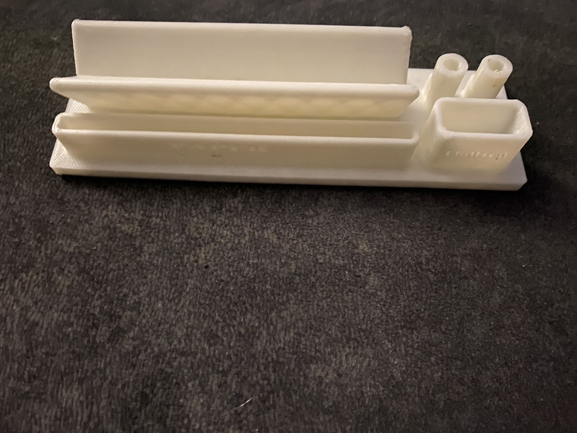3D Printed Rolling Station And Container With 3 Slots And Right Snap Lid