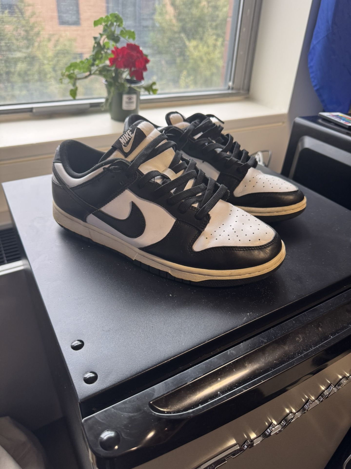 Panda Nike Dunk Low Retro Size 9.5