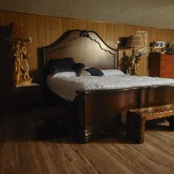 King Ashley Bed Frame & Super Comfy Mattress