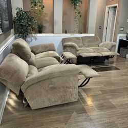 La-Z-Boy Reclining Couch Set Free Delivery 🚚 