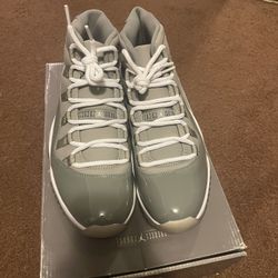 Jordan 11 Cool Grey Size 10 DS 2010