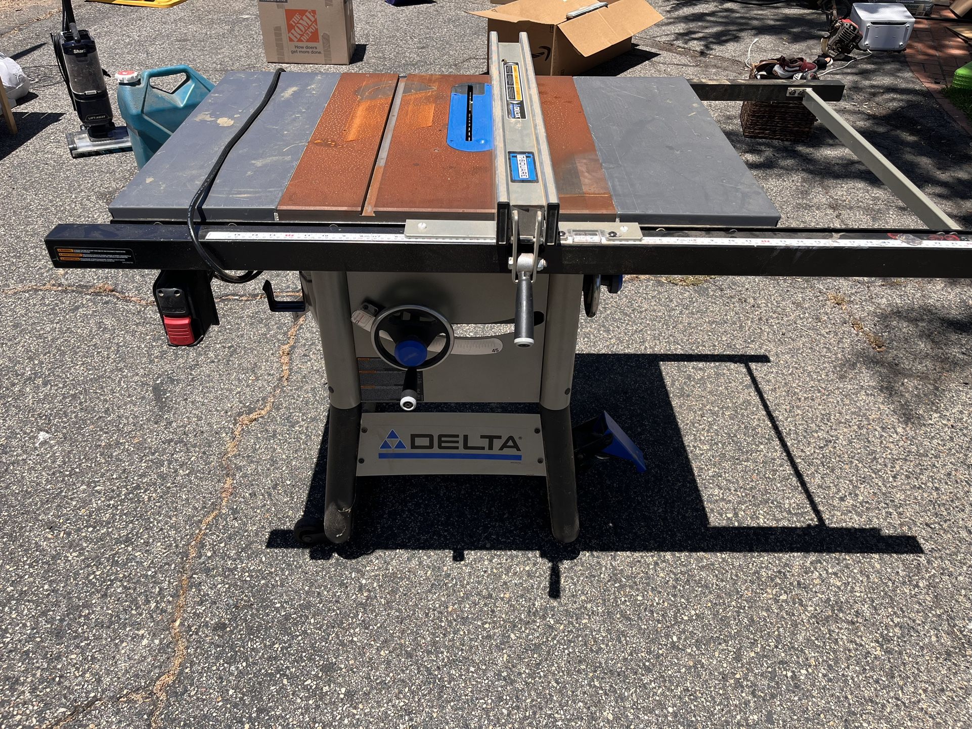 Delta Shop Table Saw w/ Extended Table