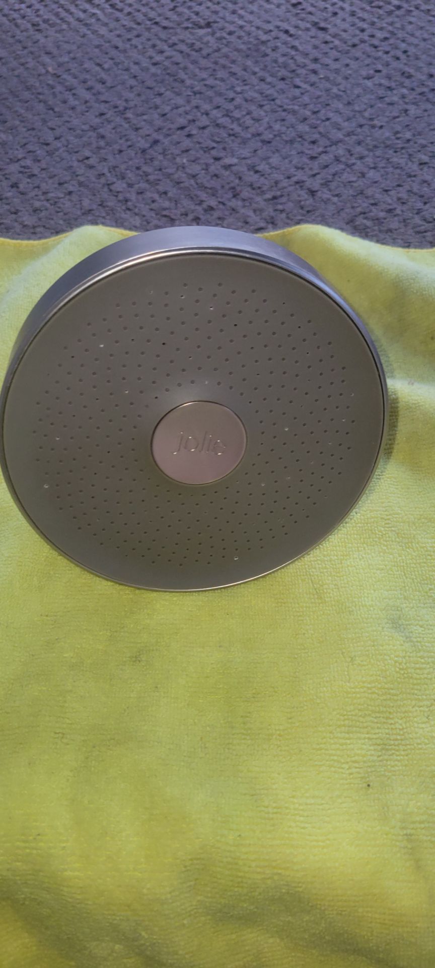 Jolie shower head