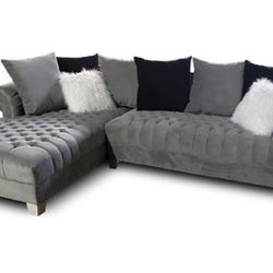 Miami Tufted Velvet Sectional  w Pillows