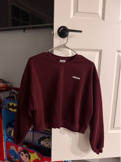 Gym shark crewneck