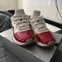 jordan 11 cmft low cherry (size8.5)