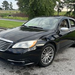 2012 Chrysler 200 Limited-Black