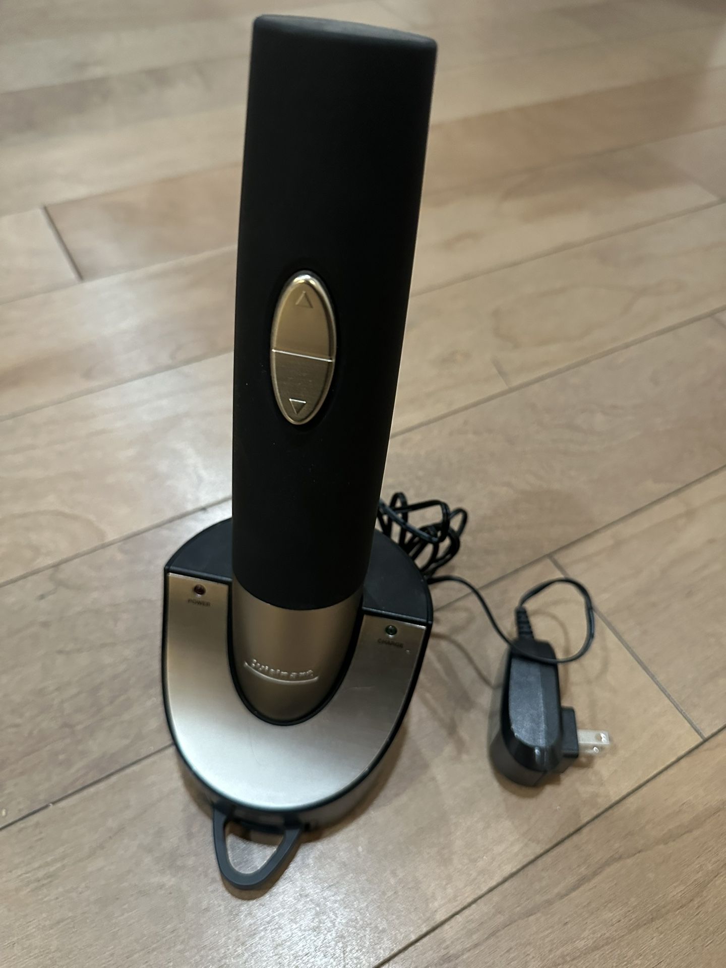 Electric wine opener