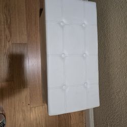 White Storage Room Bench 