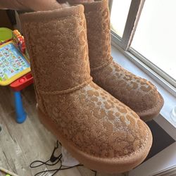 Uggs hotsell size 6c