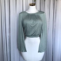 Bell Sleeve Lettuce Trim Top Size S