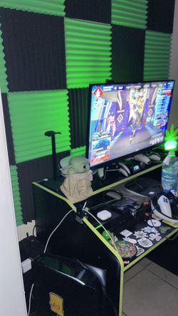 Ps5 with a Samsung oddysey g7 4k monitor with ps5 edge controller and steelseries nova pro wireless headset