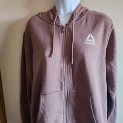 REEBOK SWEATER, SIZE L, USED .