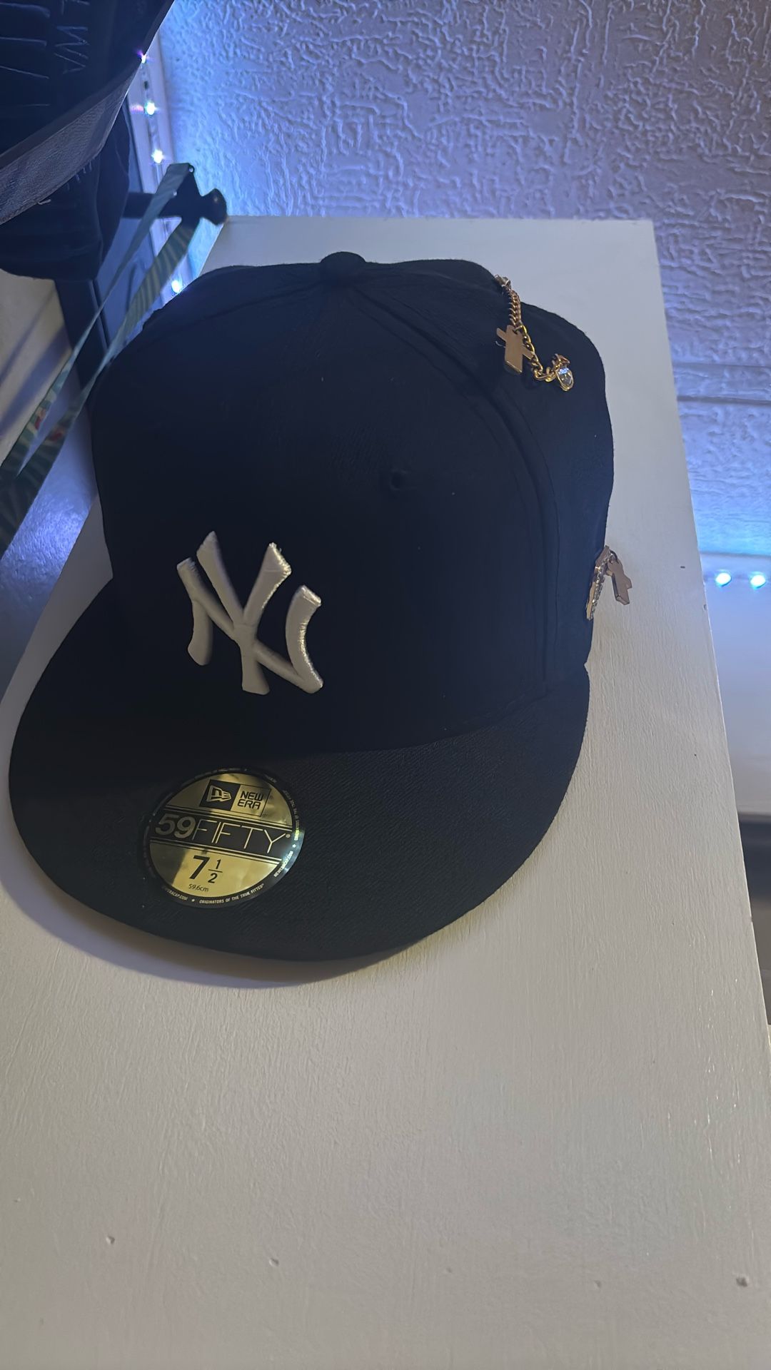 New Yankees Hat 7 /5 Fitted
