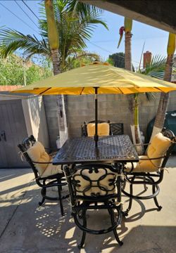 5pc set of high quality  outdoor patio dining set with 4 bar stool swivel super heavy/ Cash Only