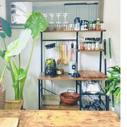 Kitchen/ Kitchenette/ Storage/ Furniture/ Shelf/ Shelves