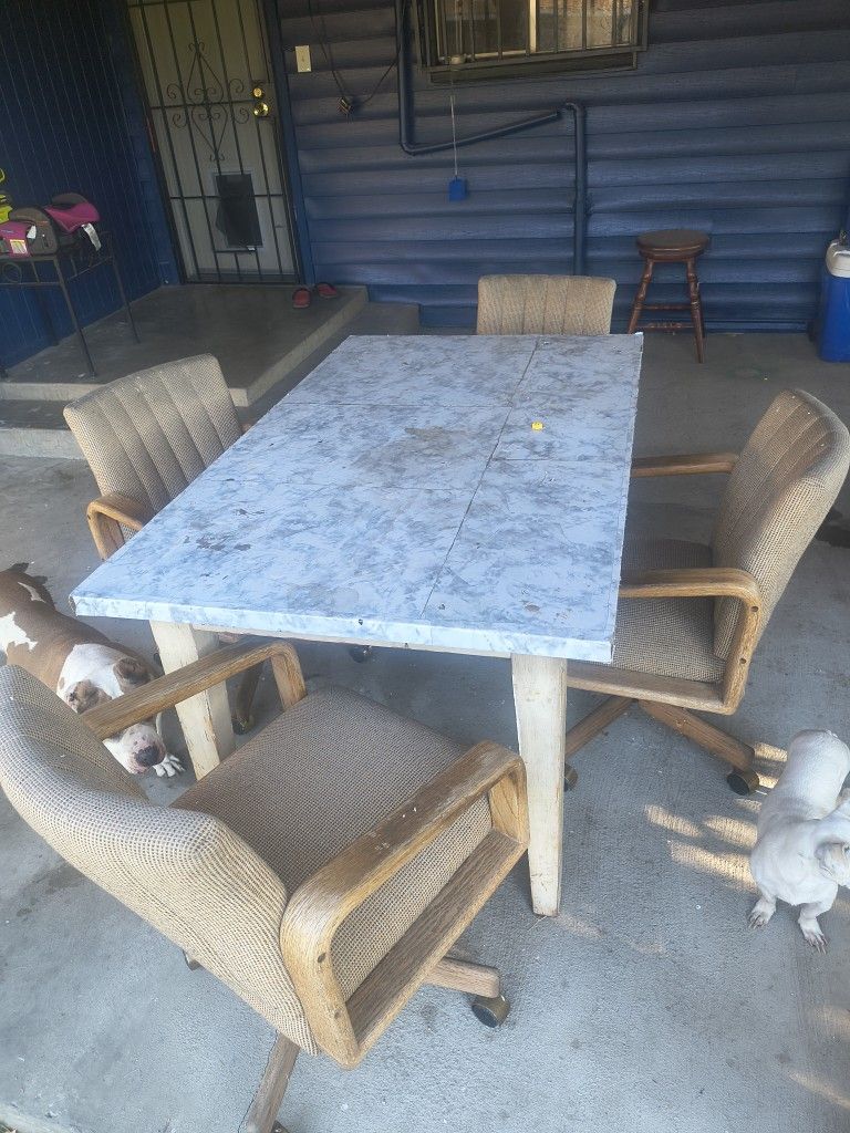 Outside Dinning Table With Chairs 